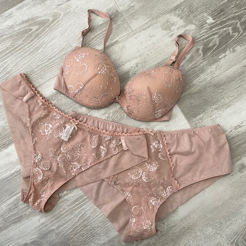 NWOT La Perla Dusty Pink Floral Lace Bra Panty X2 Set 32D L